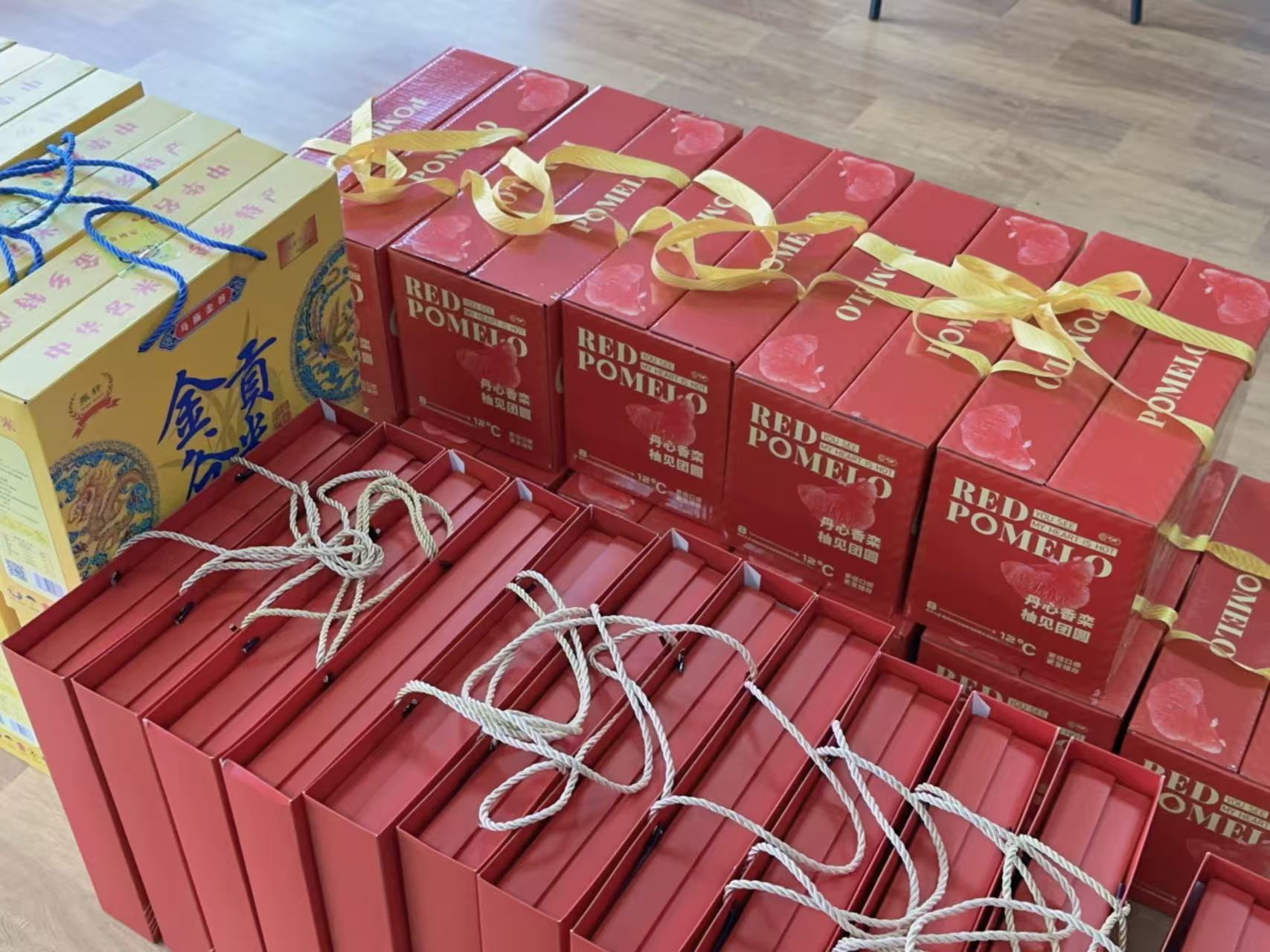 一份中秋禮，萬(wàn)般關(guān)懷情